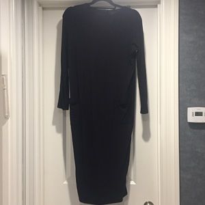 Black basic dress